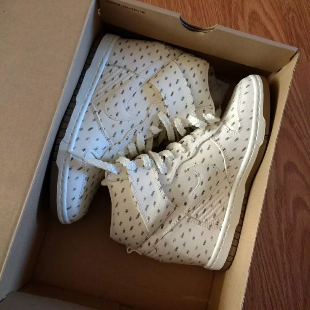 Nike Sky Hi Dunk Wedge Sneaker